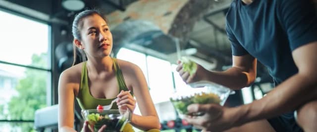 Czy można jeść od razu po treningu? Sprawdź, co musisz wiedzieć Czy można jeść od razu po treningu? Sprawdź, co musisz wiedzieć