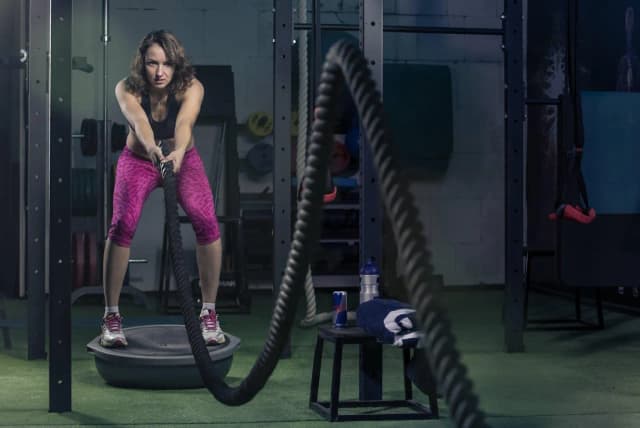 Trening anaerobowy co to? Poznaj korzyści i zasady efektywnego treningu Trening anaerobowy co to? Poznaj korzyści i zasady efektywnego treningu