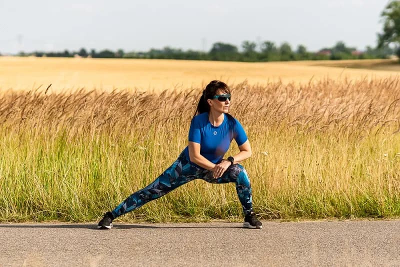 Rozciąganie przed czy po treningu: Klucz do lepszej regeneracji i wyników Rozciąganie przed czy po treningu: Klucz do lepszej regeneracji i wyników